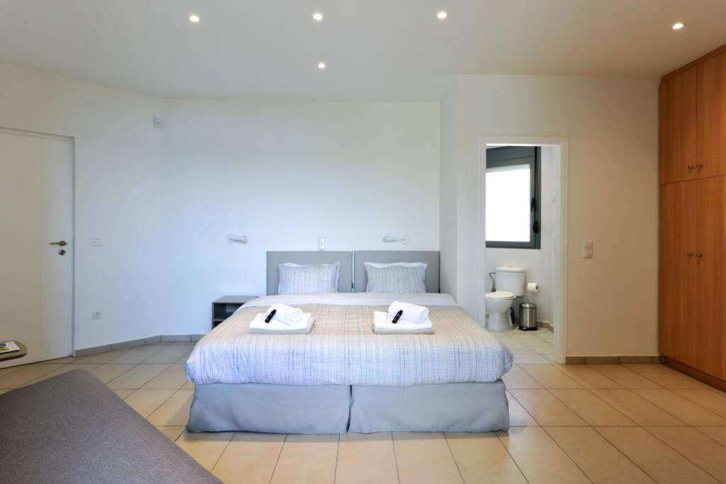 Wonderful Eco Friendly Villa Augustine Ampelo Exteriör bild